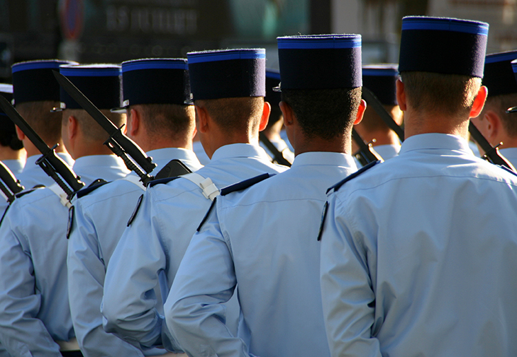 Tenue et quipements de l'Officier de Gendarmerie